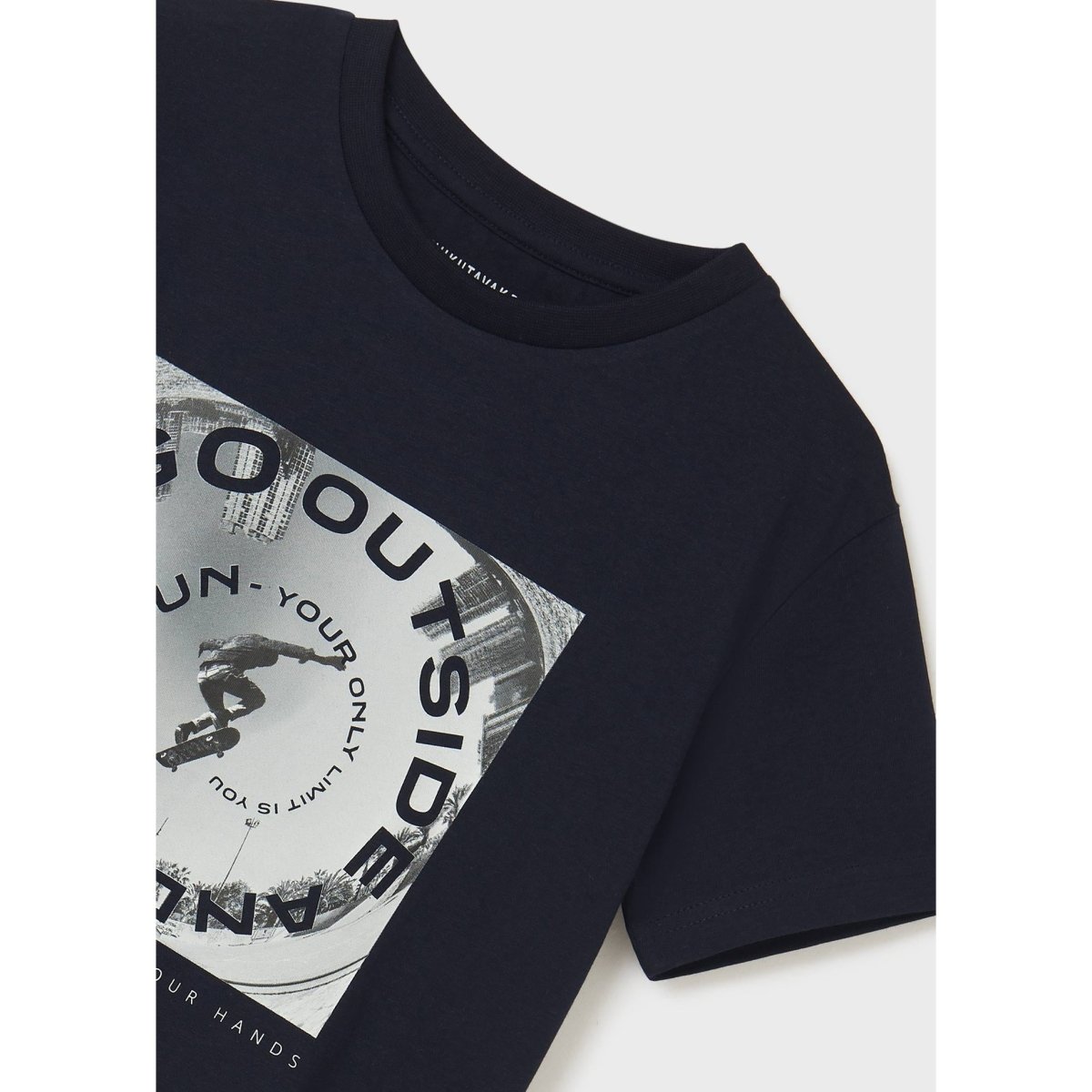 Nukutavake T-Shirt w/Skateboard Graphic _Navy 6015 - 39 - NorthBoys